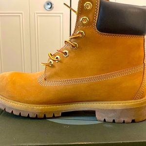 Timberland: Wheat/Tan Timberland boots